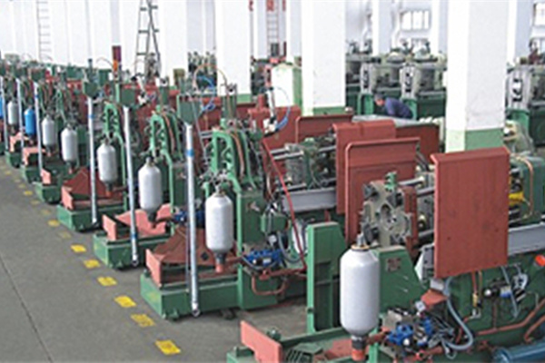 冷室壓鑄機的內(nèi)部結(jié)構(gòu)、工作原理及操作規(guī)程